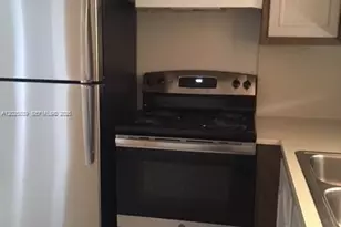 9351 Fontainebleau Bl, Miami, FL 33172 - Photo 2