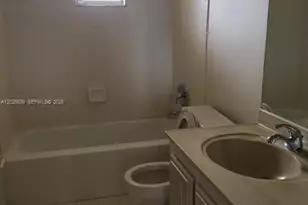 9351 Fontainebleau Bl, Miami, FL 33172 - Photo 6