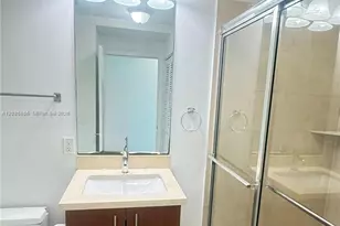 79 SW 12th St, Miami, FL 33130 - Photo 6