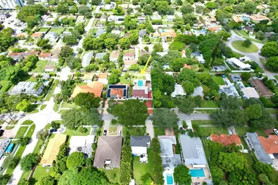 556 La Villa Dr, Miami Springs, FL 33166 - Photo 26