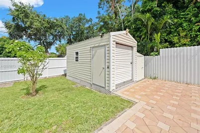 556 La Villa Dr, Miami Springs, FL 33166 - Photo 22