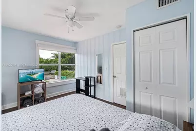 2255 SW 10th St #B, Miami, FL 33135 - Photo 14
