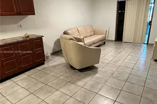 4198 W 10th Ave, Hialeah, FL 33012 - Photo 4