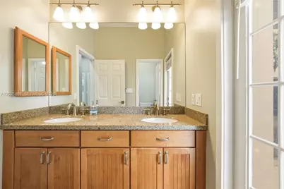 12847 NW 22nd Mnr, Pembroke Pines, FL 33028 - Photo 22