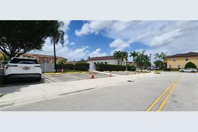 8652 NW 112th Ct, Doral, FL 33178 - Photo 30
