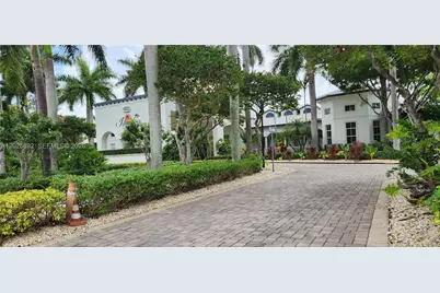 8652 NW 112th Ct, Doral, FL 33178 - Photo 32