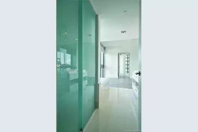 650 NE 32nd St #1208, Miami, FL 33137 - Photo 12