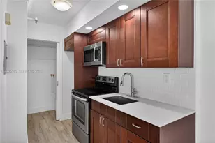 1255 Collins Ave, Miami Beach, FL 33139 - Photo 10