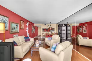 555 NE 15th St, Miami, FL 33132 - Photo 10