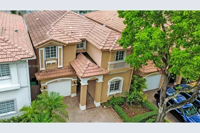 11184 NW 73rd St, Doral, FL 33178 - Photo 2