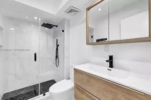 100 Bayview Dr, Sunny Isles Beach, FL 33160 - Photo 12