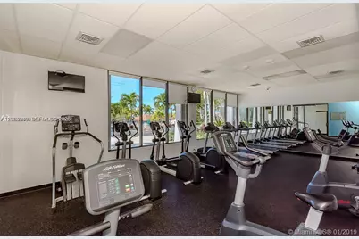 100 Bayview Dr #503, Sunny Isles Beach, FL 33160 - Photo 32