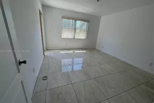 718 NE 4th Ct., Hallandale Beach, FL 33009 - Photo 4