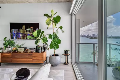 1000 West Ave #PH23, Miami Beach, FL 33139 - Photo 6