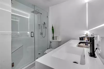 1000 West Ave #PH23, Miami Beach, FL 33139 - Photo 14