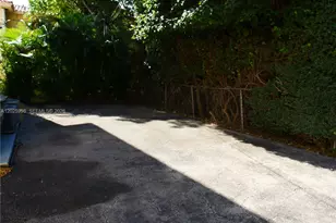 3926 Segovia St, Coral Gables, FL 33134 - Photo 4