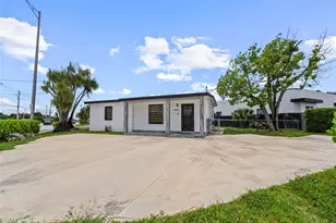 10700 SW 46th St, Miami, FL 33165 - Photo 18