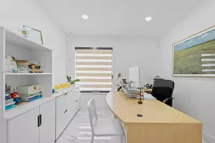 10700 SW 46th St, Miami, FL 33165 - Photo 6