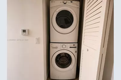 151 SE 1st St #1501, Miami, FL 33131 - Photo 8
