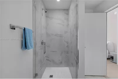 851 NE 1st Ave #4201, Miami, FL 33132 - Photo 24