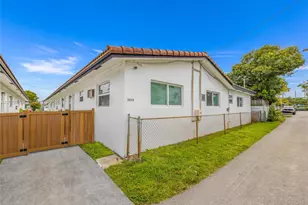 1927/1929 Roosevelt St, Hollywood, FL 33020 - Photo 4