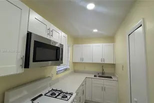 12890 NE 8th Ave, North Miami, FL 33161 - Photo 6