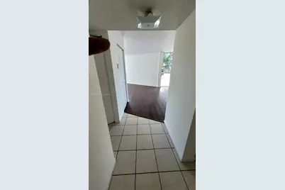 6995 NW 186th St #E301, Hialeah, FL 33015 - Photo 4