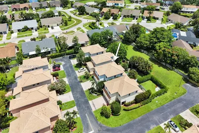 11953 Donlin Dr, Wellington, FL 33414 - Photo 2