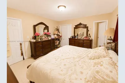 5551 E 4th Ave, Hialeah, FL 33013 - Photo 8