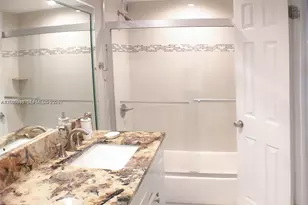 800 NE 195th St, Miami, FL 33179 - Photo 24