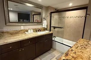 800 NE 195th St, Miami, FL 33179 - Photo 28