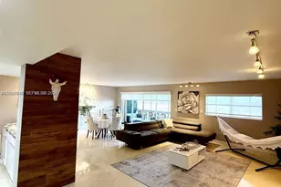 800 NE 195th St, Miami, FL 33179 - Photo 18