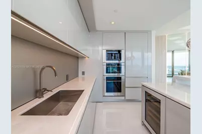18975 Collins Ave #3105, Sunny Isles Beach, FL 33160 - Photo 4