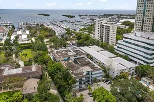 2539 S Bayshore Dr, Miami, FL 33133 - Photo 30