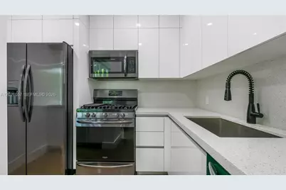 2539 S Bayshore Dr #212A, Miami, FL 33133 - Photo 10