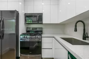 2539 S Bayshore Dr, Miami, FL 33133 - Photo 10