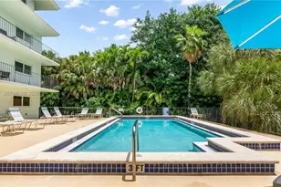 2539 S Bayshore Dr, Miami, FL 33133 - Photo 34