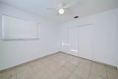 896 E 22nd St #898, Hialeah, FL 33013 - Photo 8