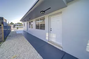 896 E 22nd St, Hialeah, FL 33013 - Photo 1