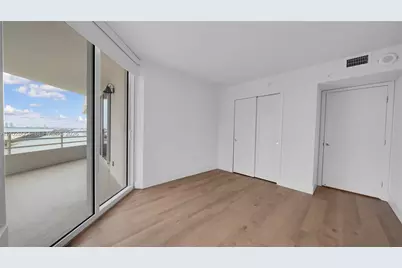 555 NE 34th St #1402, Miami, FL 33137 - Photo 20