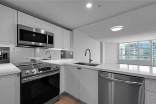 555 NE 34th St, Miami, FL 33137 - Photo 10