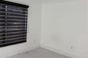 8430 NW 8th St, Miami, FL 33126 - Photo 22