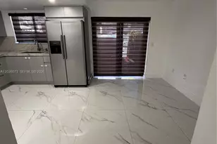 8430 NW 8th St, Miami, FL 33126 - Photo 20