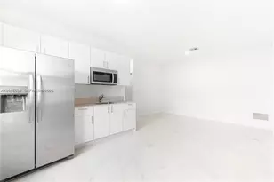 2209 SE 30th St, Homestead, FL 33035 - Photo 4