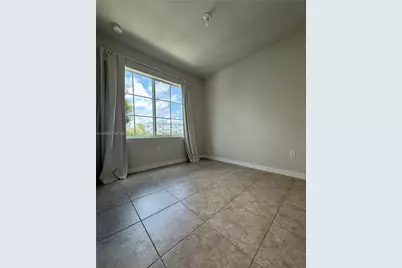 1073 NW 5th St #1073, Florida City, FL 33034 - Photo 4