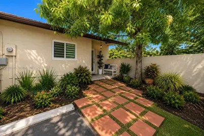 5835 SW 144th Cir Pl, Miami, FL 33183 - Photo 2