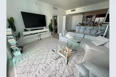 951 Brickell Ave #3703, Miami, FL 33131 - Photo 4