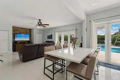 9641 SW 66th St, Miami, FL 33173 - Photo 18