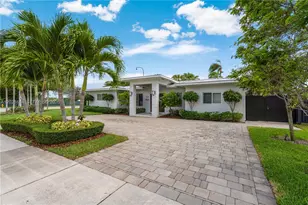 9641 SW 66th St, Miami, FL 33173 - Photo 4