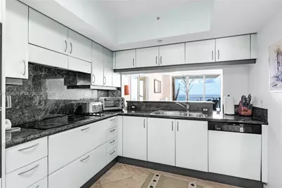1455 Ocean Dr #1106, Miami Beach, FL 33139 - Photo 8